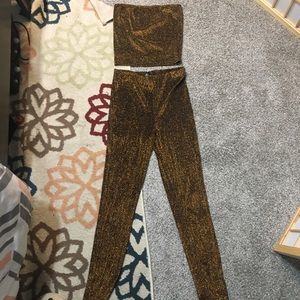 Matching gold sparkly outfit set ***MUST BUY WITH BUNDLE***